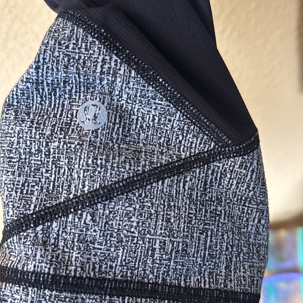 Lululemon Pace Rival Crop. Medium - Picture 4 of 6